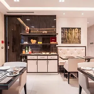 https://maison-candia-luxury-house.it-romehotels.com
