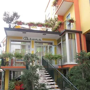 https://hotel-villa-bruna.hotelinveneto.com